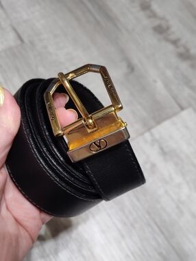 Vintage Valentino Garavani Leather Belt Gold Buckle Size 36 / 90